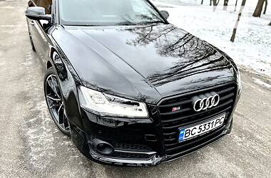 Седан Audi S8 2016 в 
