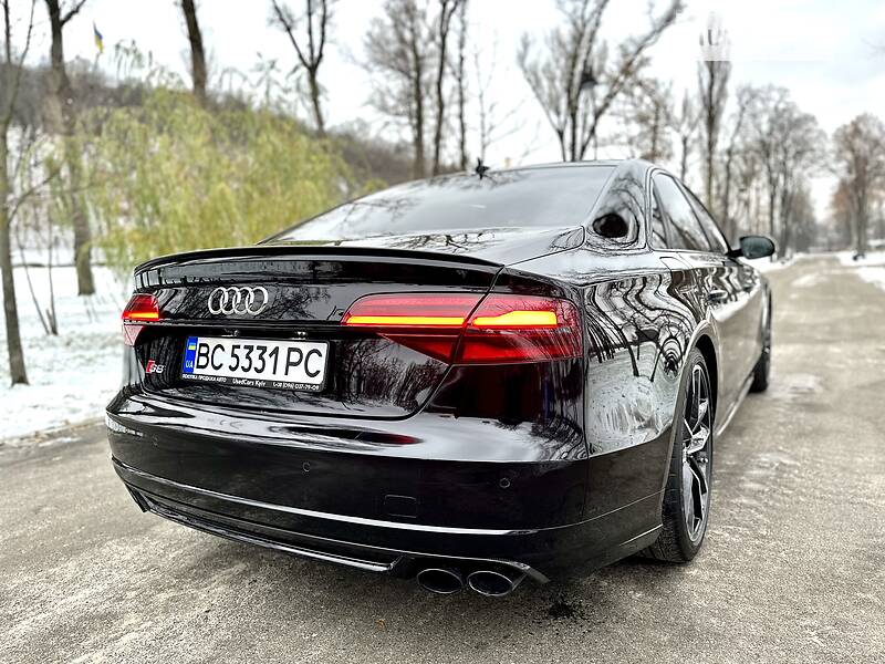 Седан Audi S8 2016 в Киеве фото 23 Седан Audi S8 2016 в Киеве