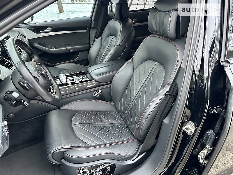 Седан Audi S8 2016 в Киеве фото 51 Седан Audi S8 2016 в Киеве