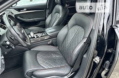 Седан Audi S8 2016 в 