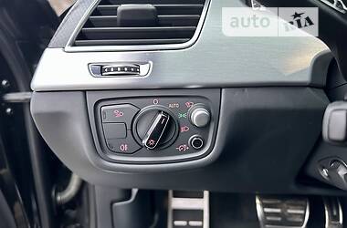 Седан Audi S8 2016 в 