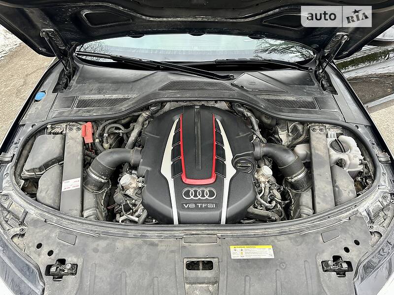 Седан Audi S8 2016 в Киеве фото 79 Седан Audi S8 2016 в Киеве