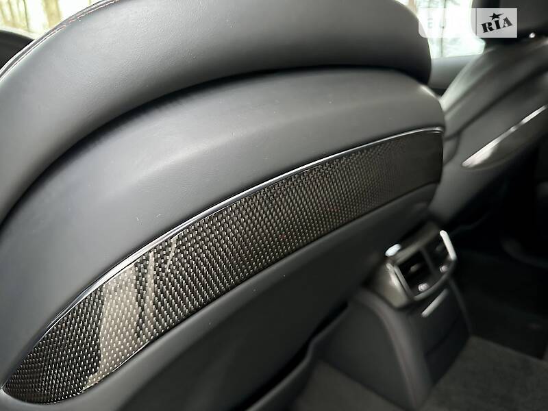 Седан Audi S8 2016 в Киеве фото 87 Седан Audi S8 2016 в Киеве