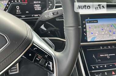 Седан Audi S8 2021 в 