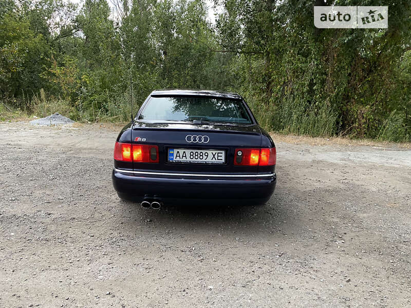 Седан Audi S8 1999 в Киеве