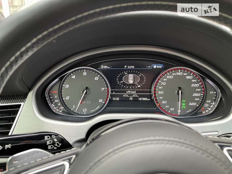 Седан Audi S8 2013 в Києві