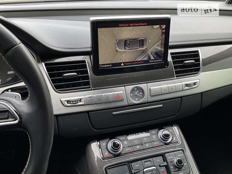 Седан Audi S8 2013 в Києві