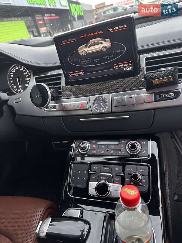 Седан Audi S8 2014 в Киеве