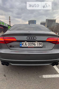 Седан Audi S8 2014 в Киеве