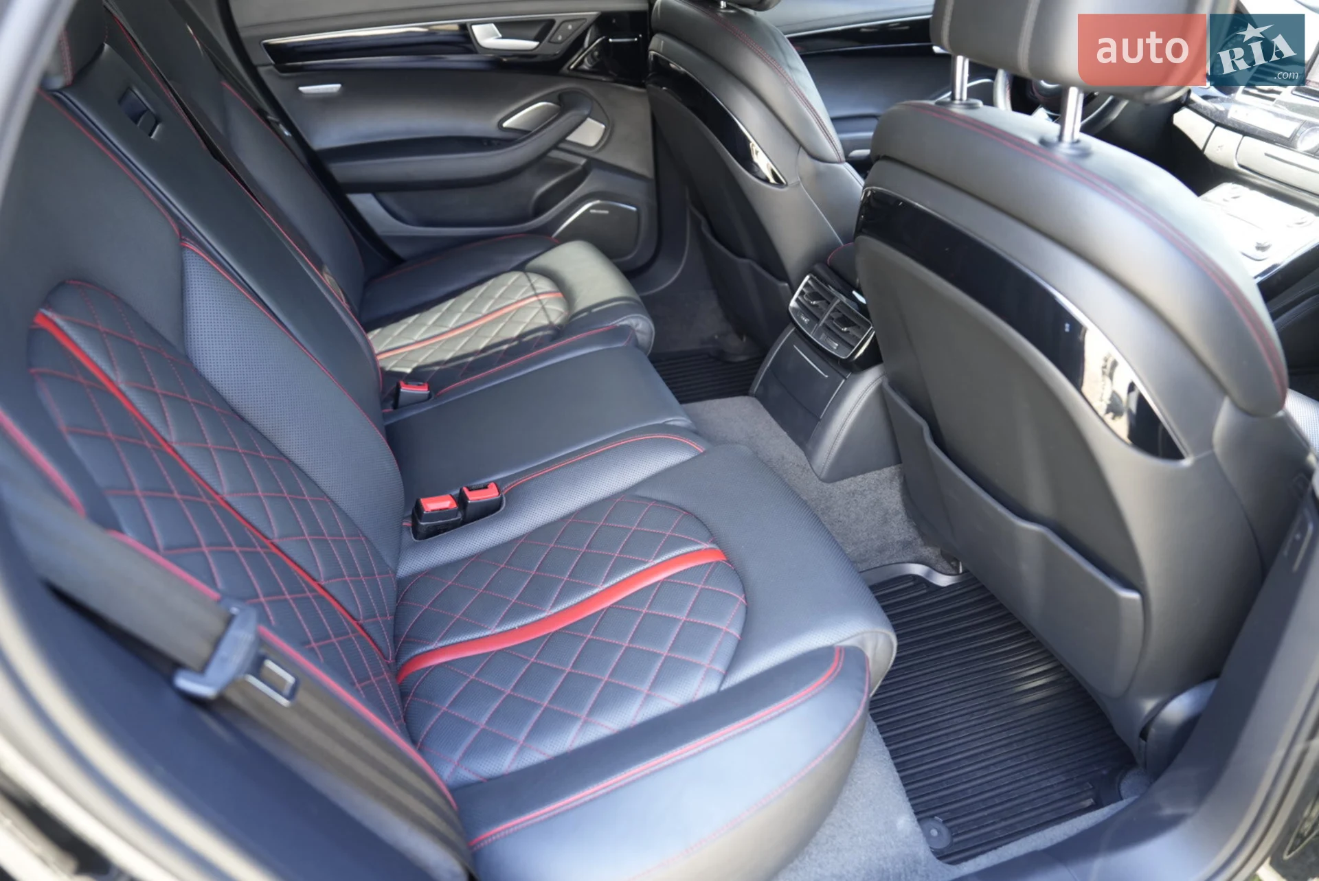 2017 Audi S8 - мініатюра 17