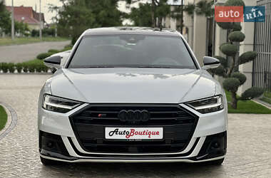 Седан Audi S8 2020 в 
