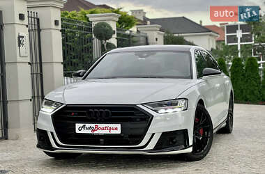 Седан Audi S8 2020 в 