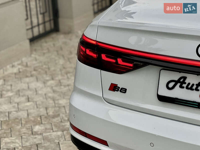Седан Audi S8 2020 в Одесі
