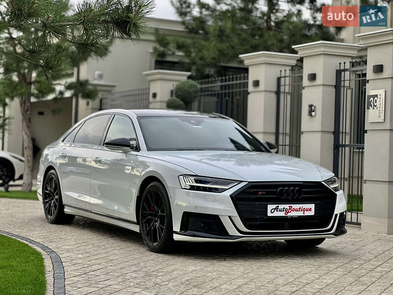 Седан Audi S8 2020 в Одесі