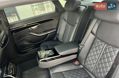 Седан Audi S8 2020 в 