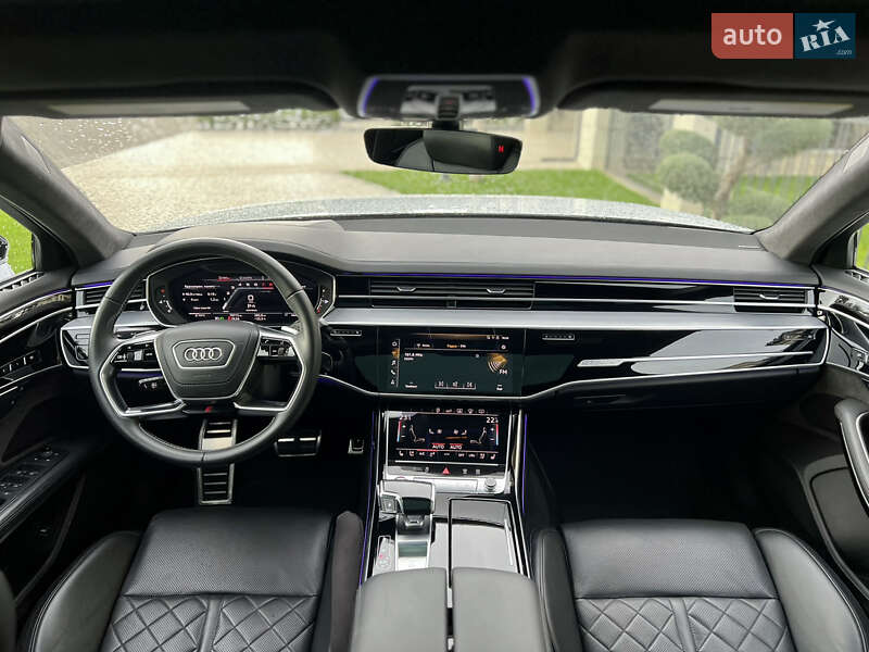 Седан Audi S8 2020 в Одесі