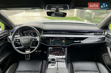 Седан Audi S8 2020 в 