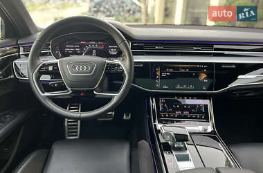 Седан Audi S8 2020 в 
