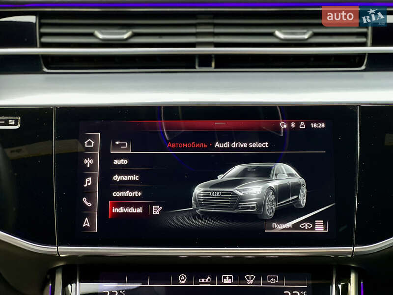 Седан Audi S8 2020 в Одесі