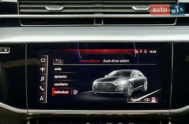 Седан Audi S8 2020 в 