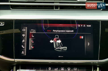 Седан Audi S8 2020 в 