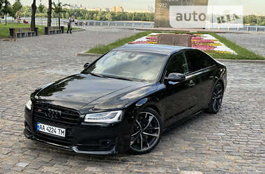 Audi S8 2015