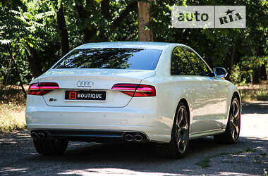 Седан Audi S8 2014 в Одессе