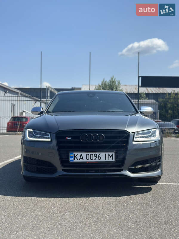 Седан Audi S8 2014 в Киеве