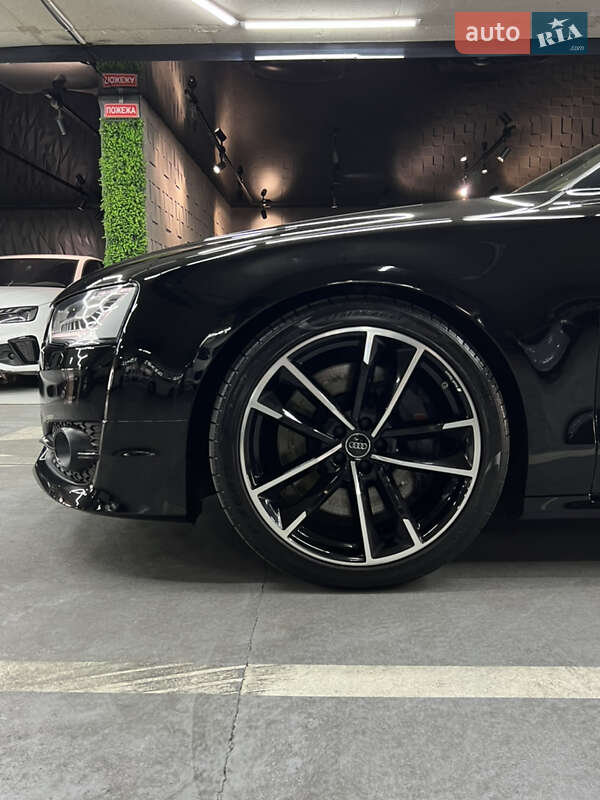 Седан Audi S8 2016 в Одессе