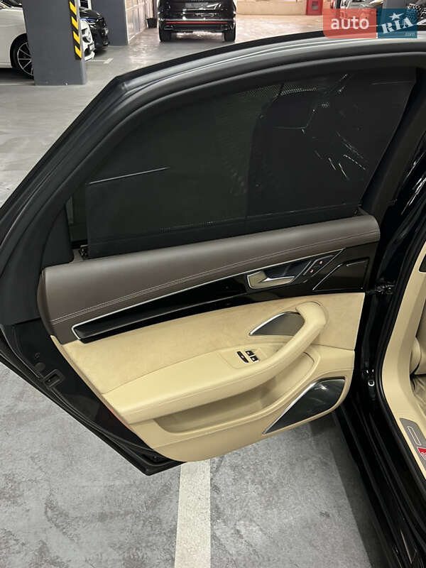 Седан Audi S8 2016 в Одессе