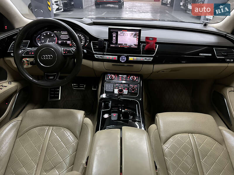 Седан Audi S8 2016 в Одессе