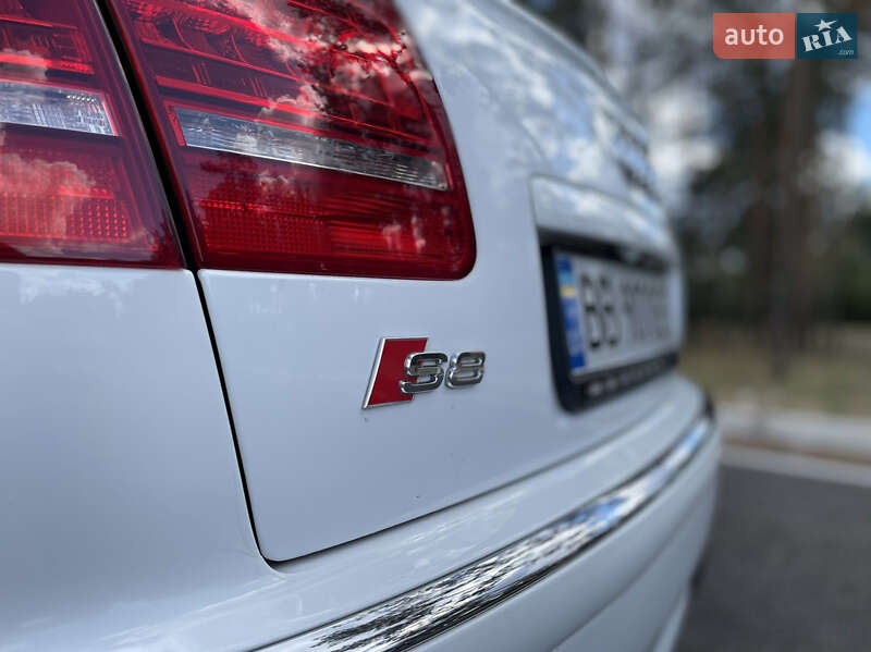 Седан Audi S8 2008 в Одессе