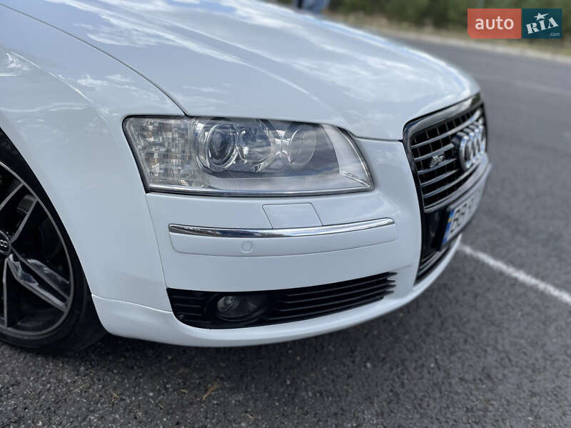Седан Audi S8 2008 в Одессе