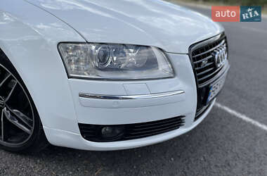 Седан Audi S8 2008 в 