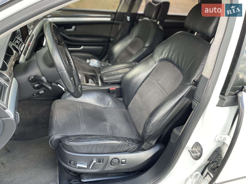 Седан Audi S8 2008 в Одессе