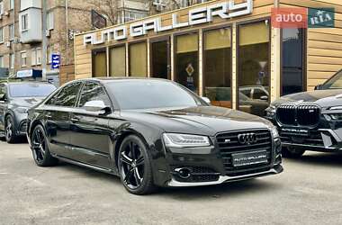 Audi S8 2015