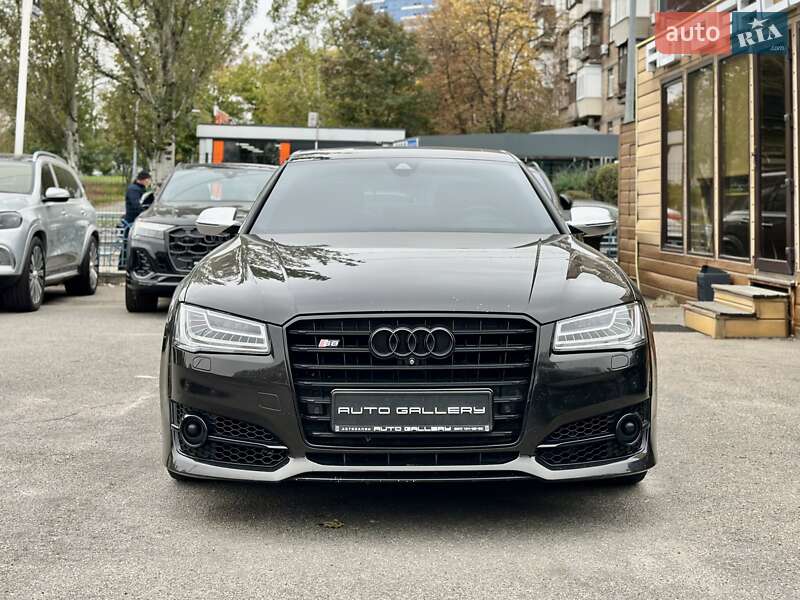 Седан Audi S8 2015 в Києві