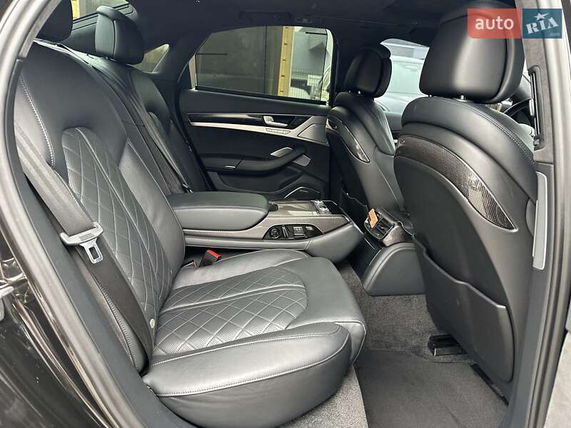 Седан Audi S8 2015 в Києві