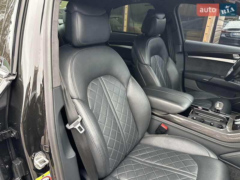 Седан Audi S8 2015 в Києві