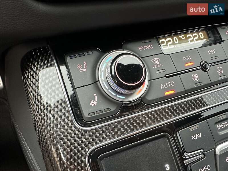 Седан Audi S8 2015 в Києві