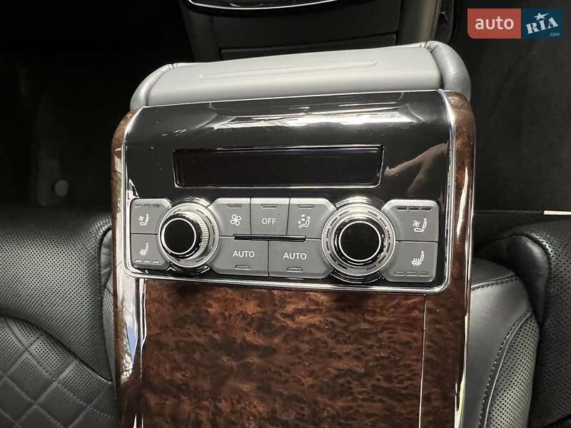 Седан Audi S8 2012 в Києві