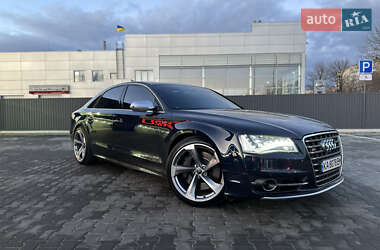 Седан Audi S8 2012 в Кривом Роге