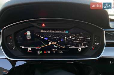 Седан Audi S8 2019 в 