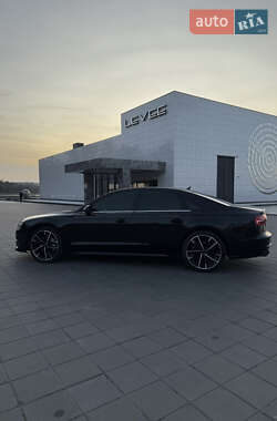 Audi S8 2012