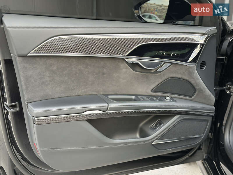 Седан Audi S8 2021 в Києві