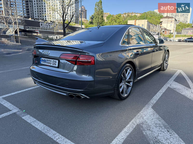 Седан Audi S8 2016 в Киеве фото 5 Седан Audi S8 2016 в Киеве