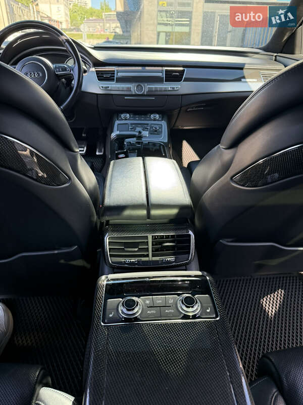 Седан Audi S8 2016 в Киеве фото 14 Седан Audi S8 2016 в Киеве