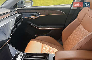 Седан Audi S8 2022 в 
