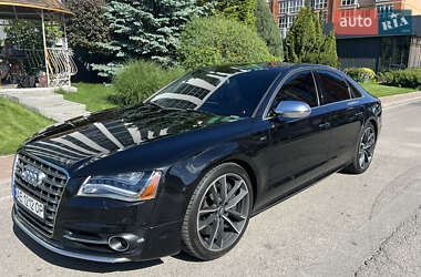 Седан Audi S8 2012 в Дніпрі