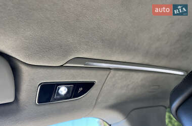 Седан Audi S8 2012 в 